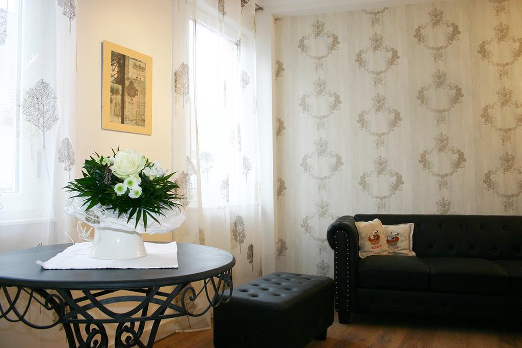 Apartment Koenigstrasse Bad Bergzabern Rum bild