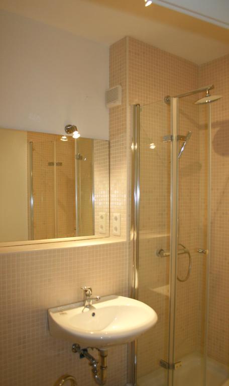 Apartment Koenigstrasse Bad Bergzabern Rum bild